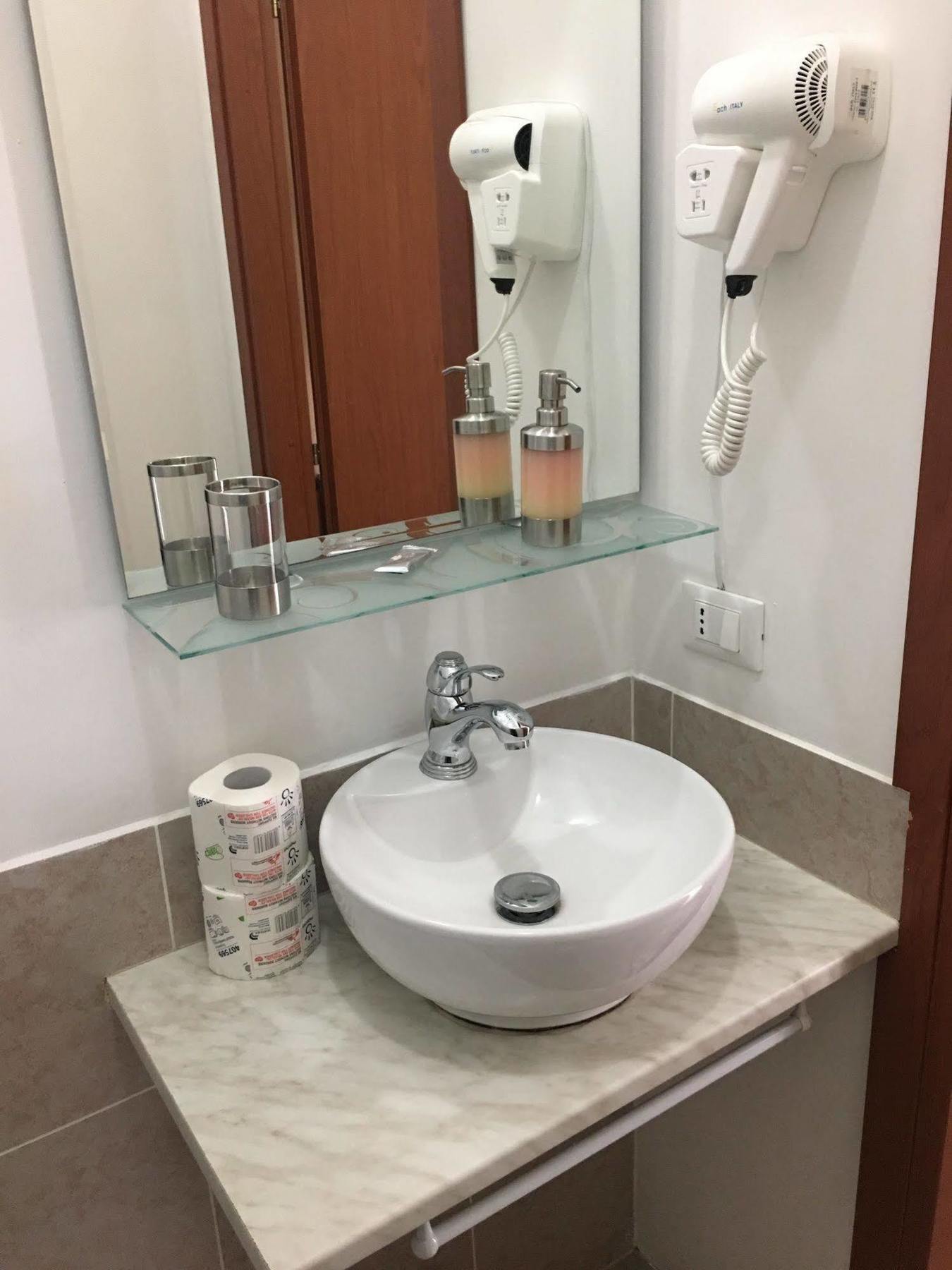 Damiani & Sister Guesthouse Roma